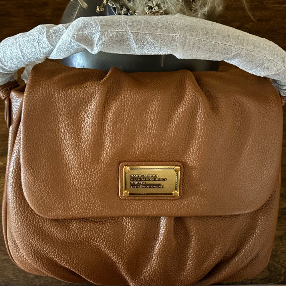 Marc Jacobs Tan Leather Shoulder Bag with Gold Detail